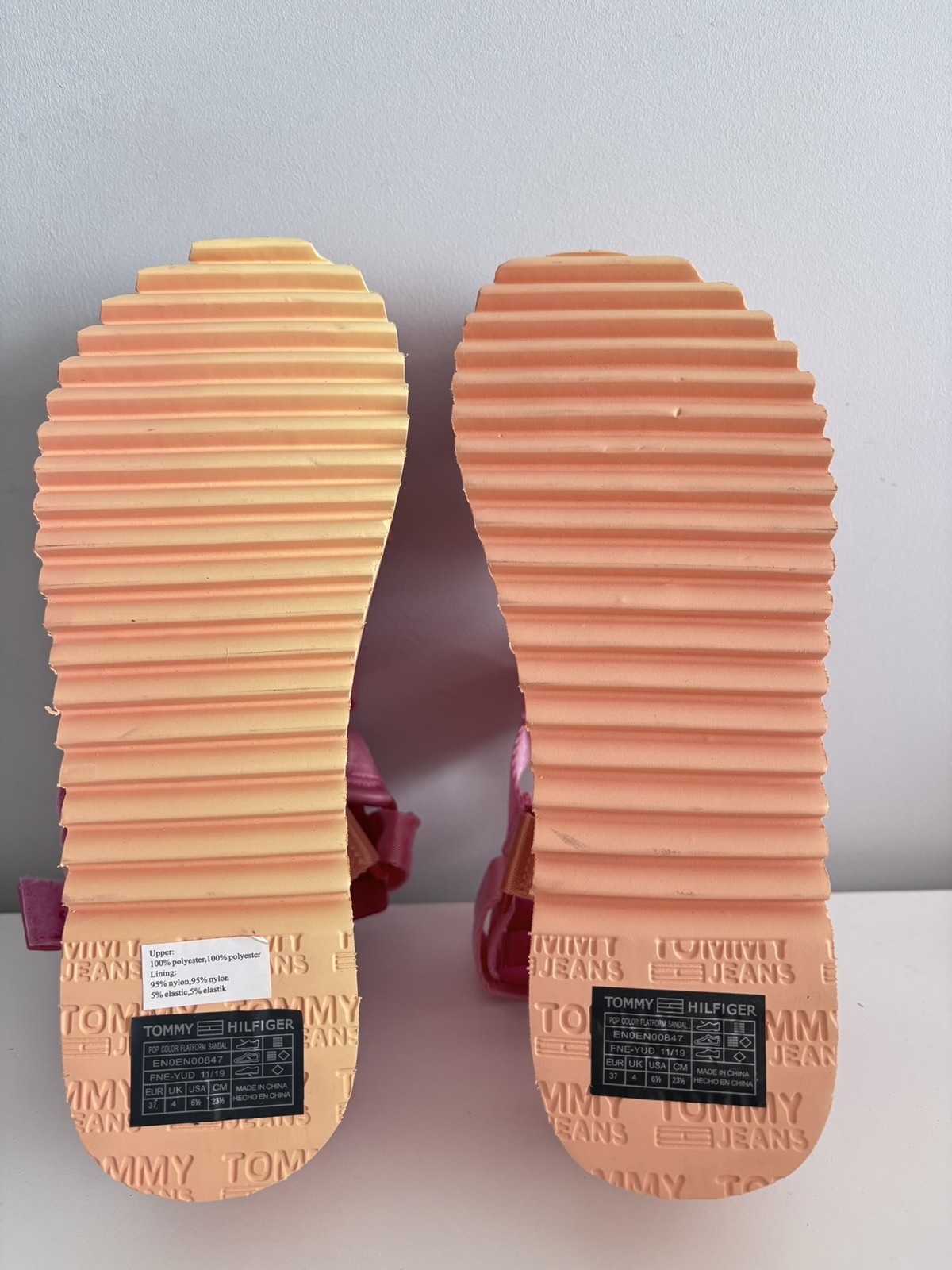 Tommy Hilfiger Pop Color Flatform Sandal – pink sandals, size 37