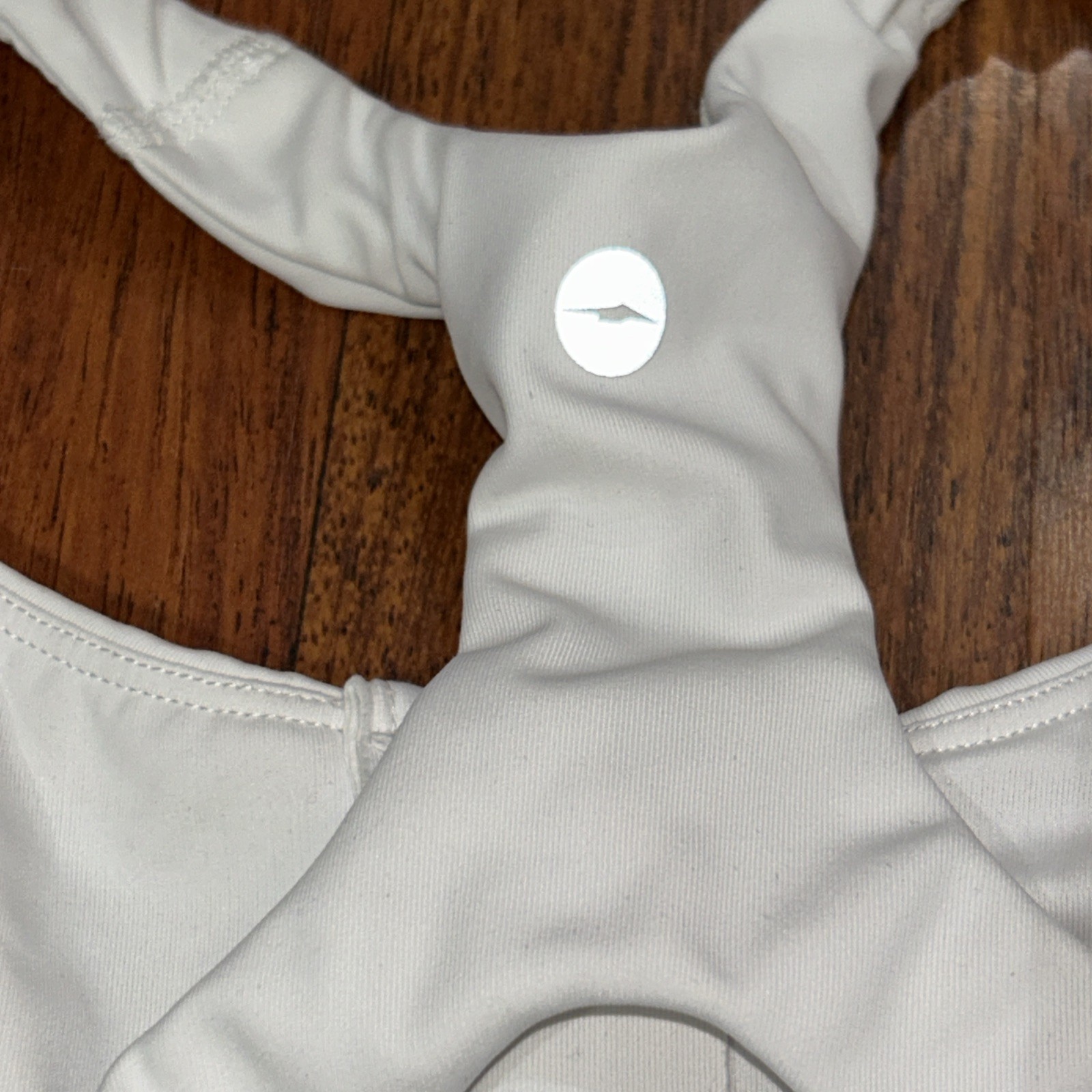 AVIA SIZE L. (12-14) WHITE ZIP FRONT CLOSE RACERBACK REMOVABLE PADS BRA