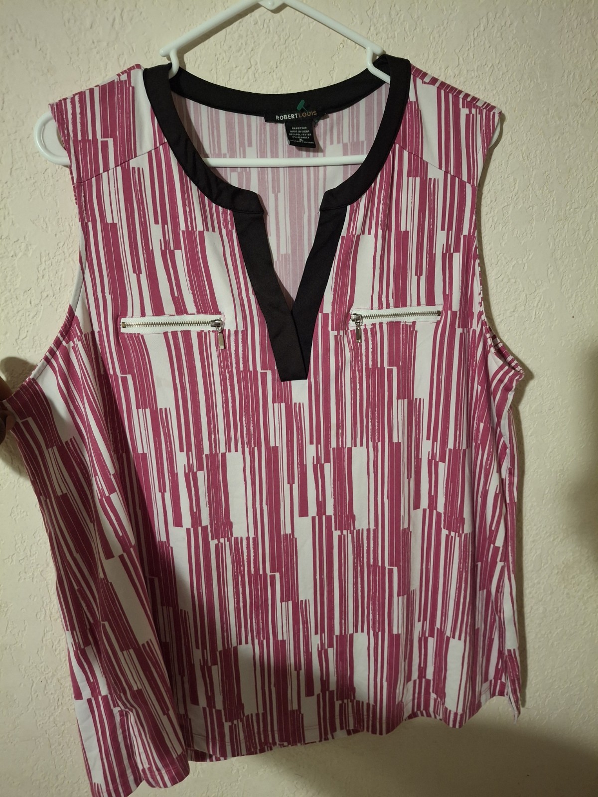 Robert Louis Geometric Pink White Black V-Neck Sleeveless Knit Blouse XL