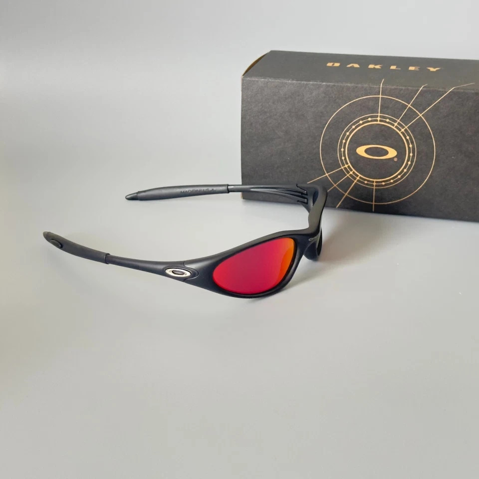 Vintage Oakley Minute 1.0 Sunglasses Gorpcore Outdoor Y2K Style 90s OS