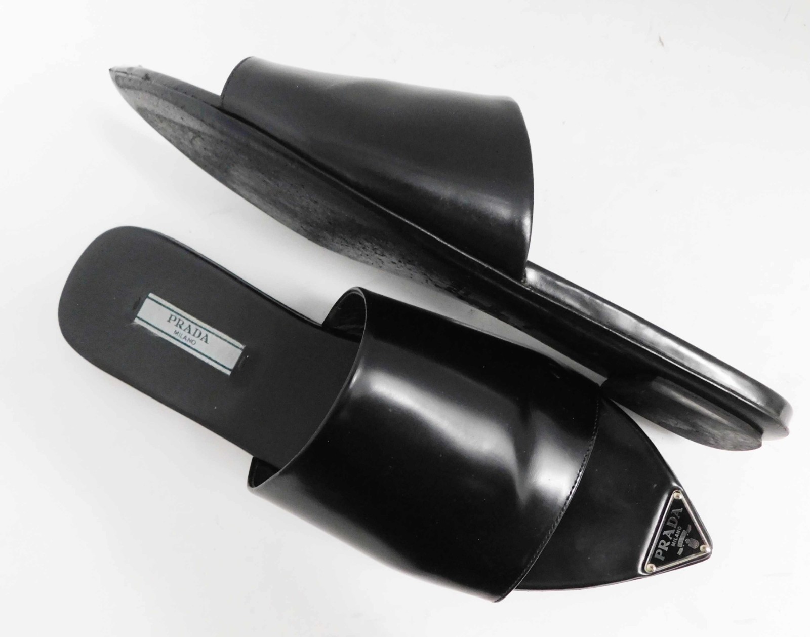 Prada Black Brushed Leather Logo Plaque Pointed Toe Flat Slides $1050rt sz 38.5