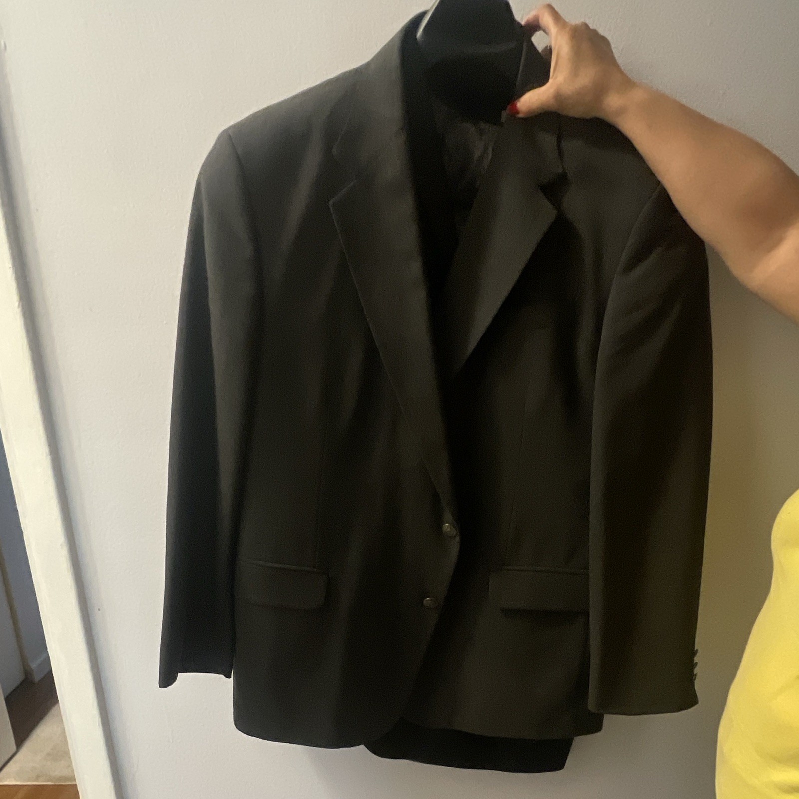 Claiborne Men’s Black 2-Piece Wool Worsted Suit 44R 38×32 Flat Front