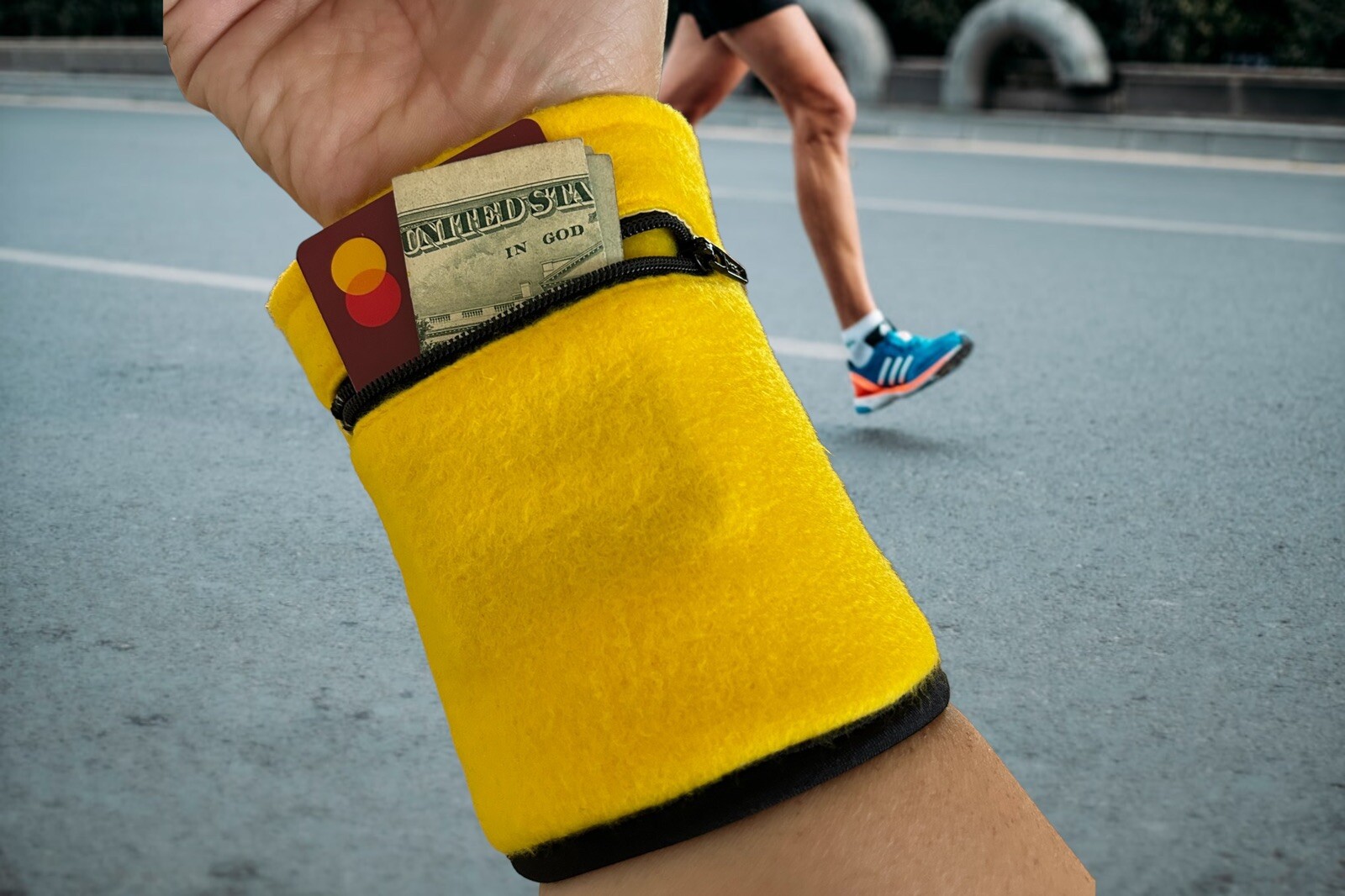 Wrist Wallet Pouch Band Zipper Pocket – Workout / Running / Travel – Unisex