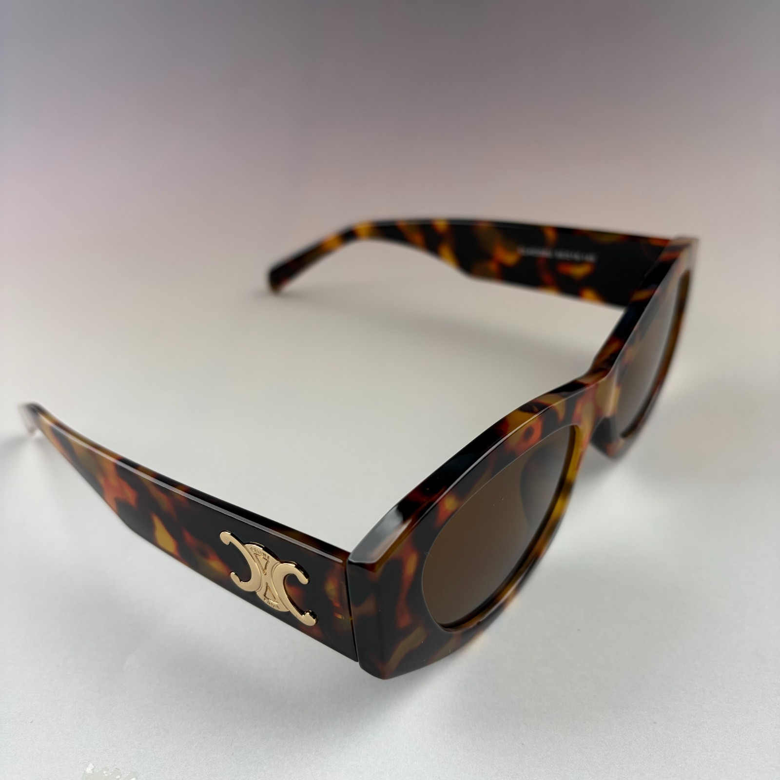 New In Box – Celine Women’s Triomphe Cat Eye Sunglasses Black Designer Travel