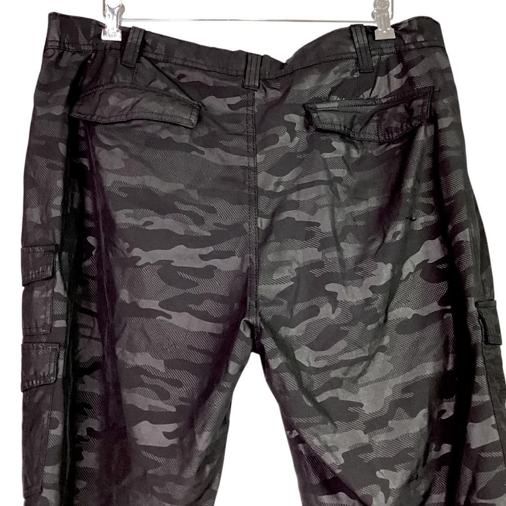 Iron Co Shorts Mens 38 Blackout Camo Stretch Performance Hybrid Cargo