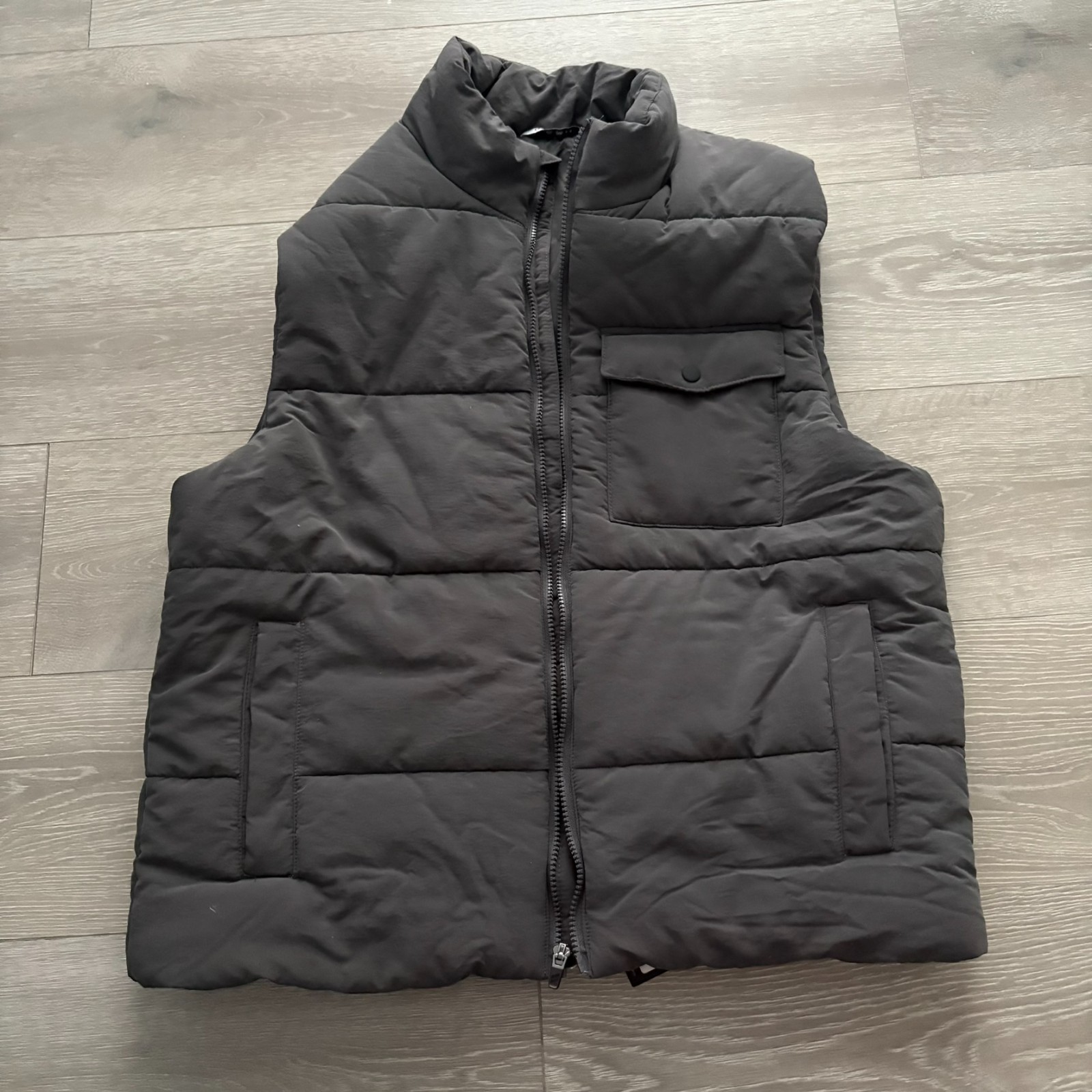 NWT DSG Mens Dark Gray Black Lined Full Zip Insulated Winter Puffer Vest Size L
