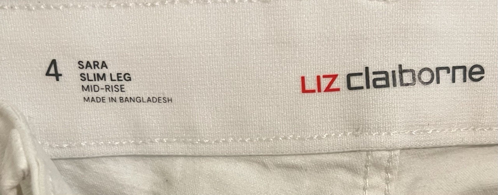Liz Claiborne Women’s Slim Jeans White Light Wash Mid Rise Cotton Denim 4