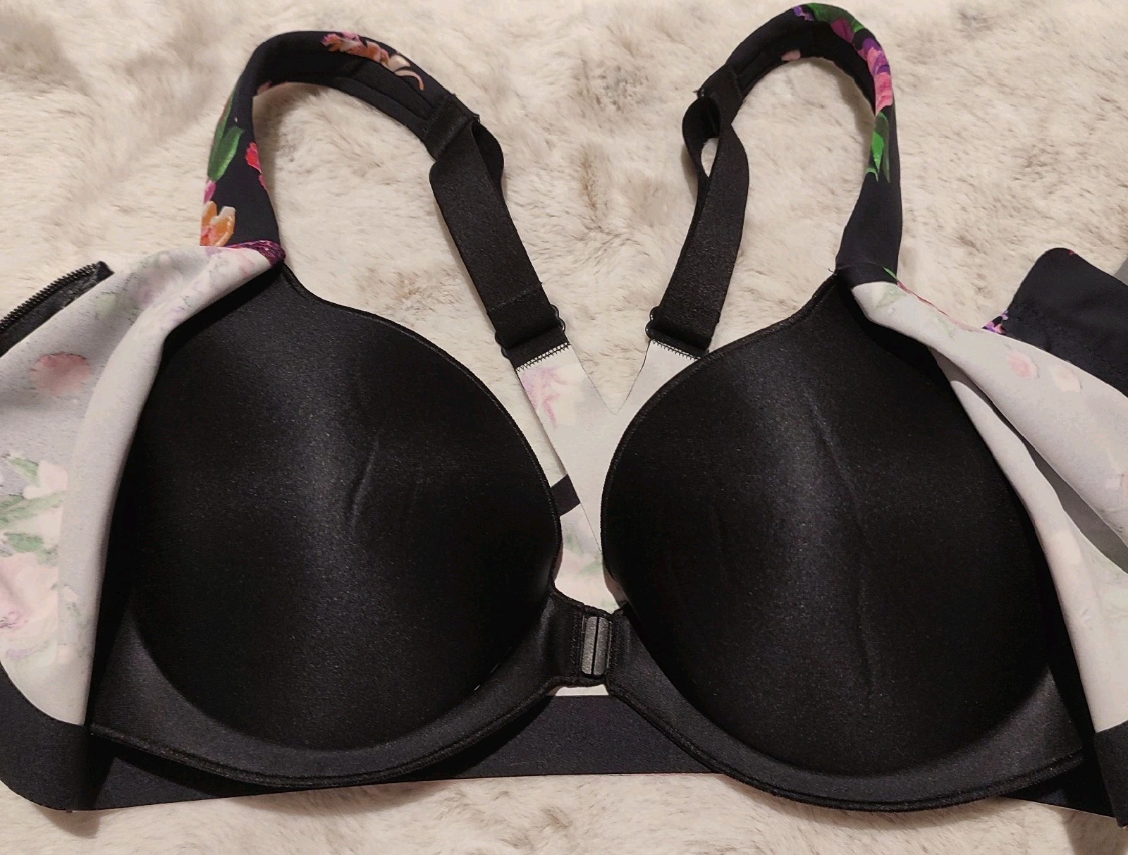 Victoria’s Secret On Point High Support Sports Bra 34D Floral Zip Front NWT