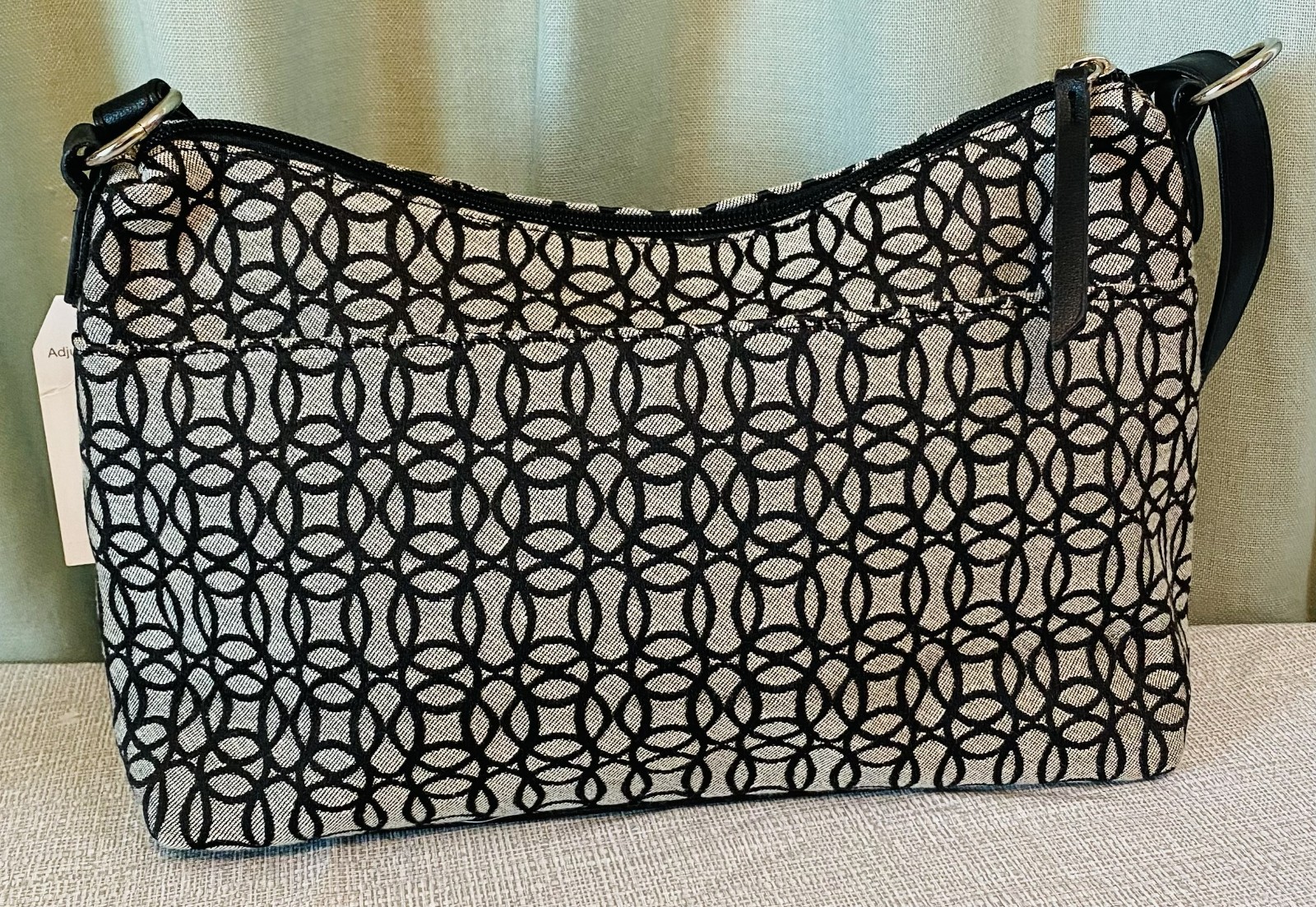 NWT Time and Tru Women’s Black & Gray Crossbody Handbag