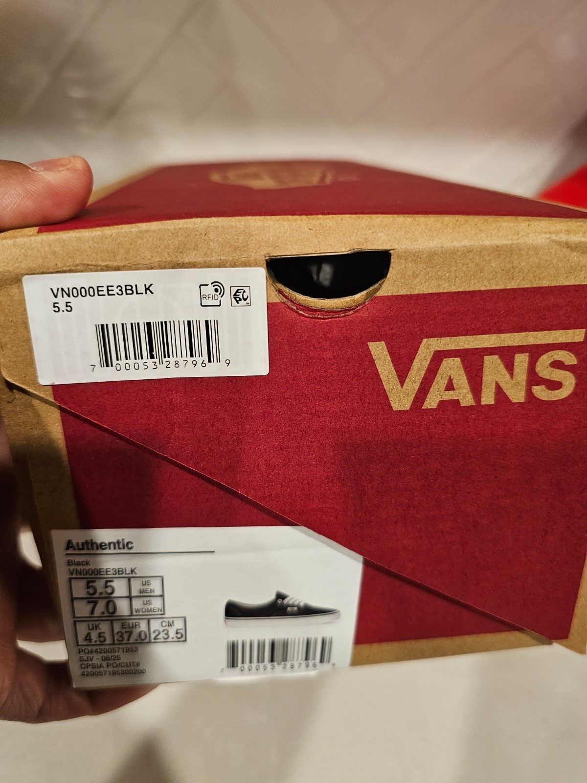 Size 7 – VANS Authentic Black