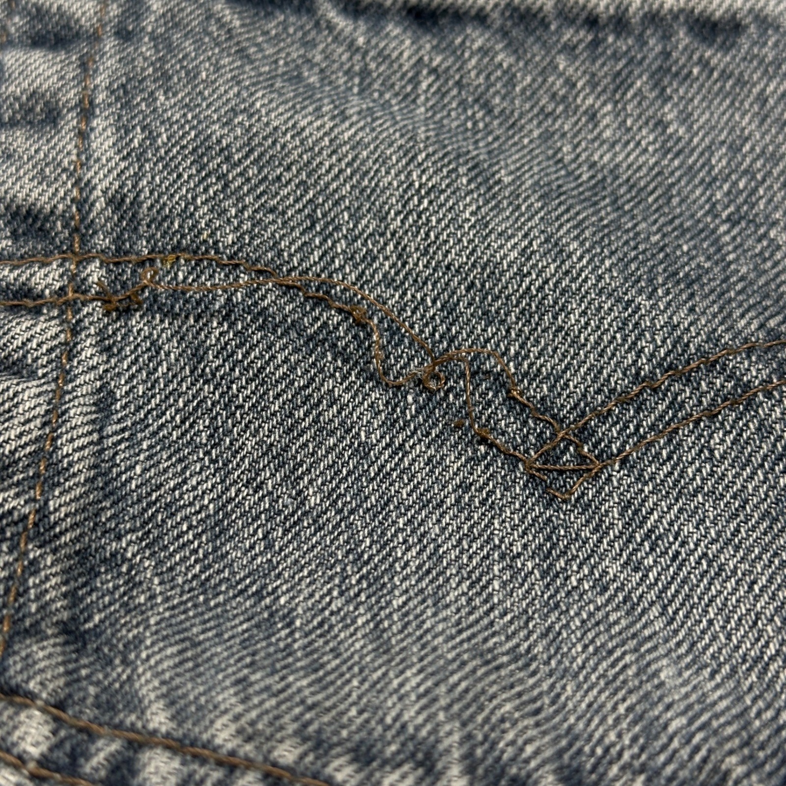 Vintage Levis 505 Jeans 31×32 (Fits 29) Made in USA Thrashed Faded Straight Leg