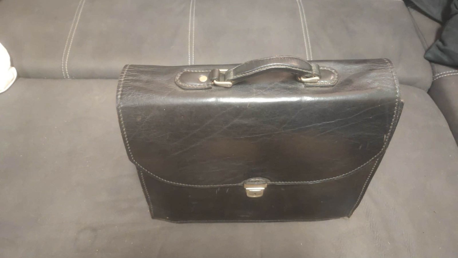 24 Hours Handcrafted Black Leather – Business Model 3 Bellows