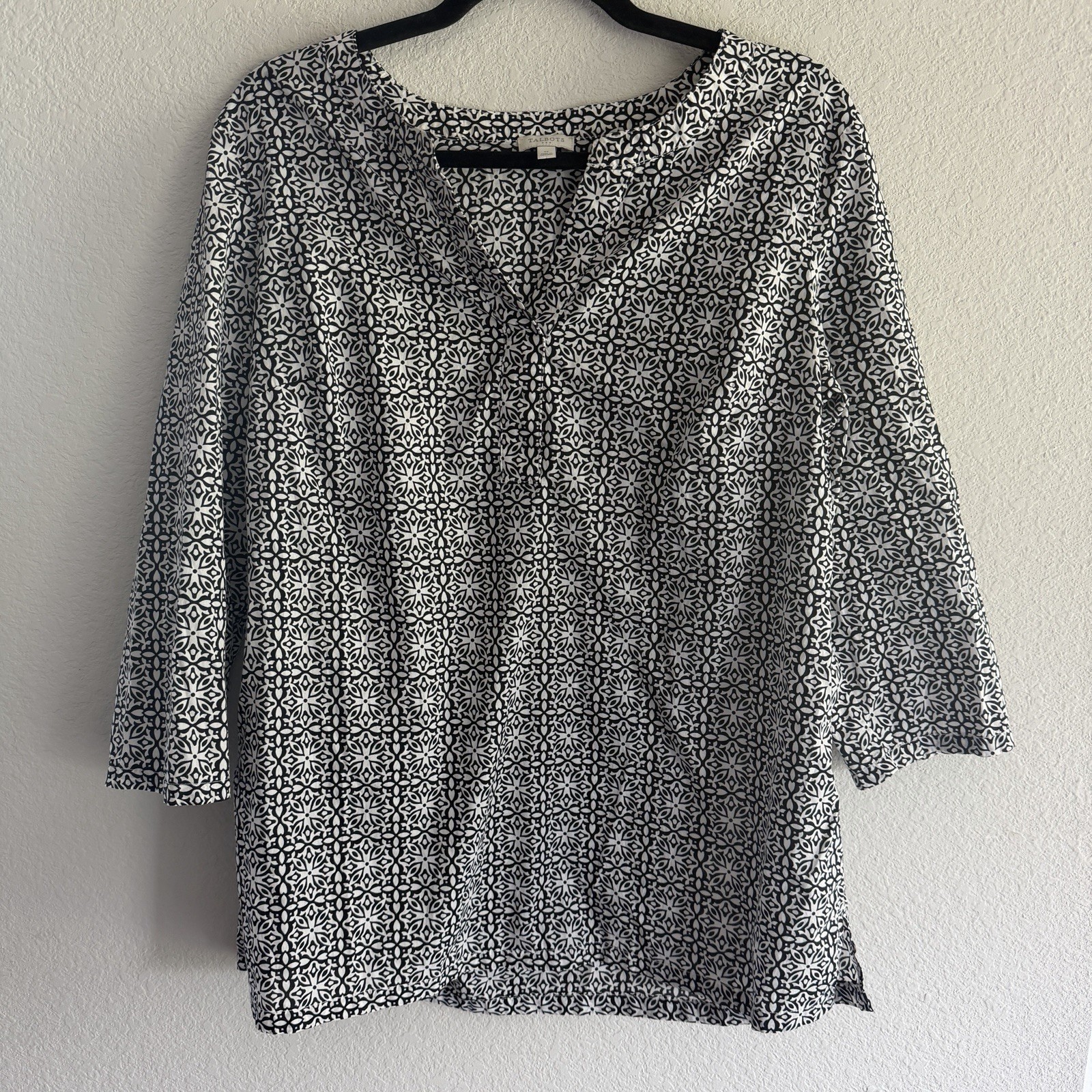 Talbots Tunic Top Womens M White Black Excellent Cotton Geometric Pintuck