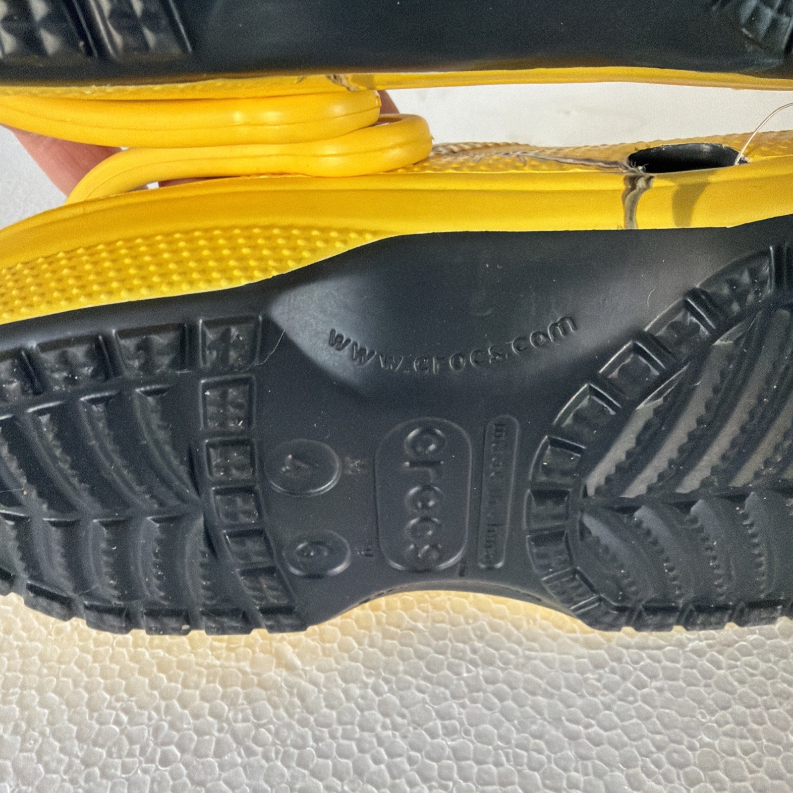 Post Malone Barbed Wire Crocs Yellow w/ Jibbitz Size Men 4 Women 6 Posty X 2019