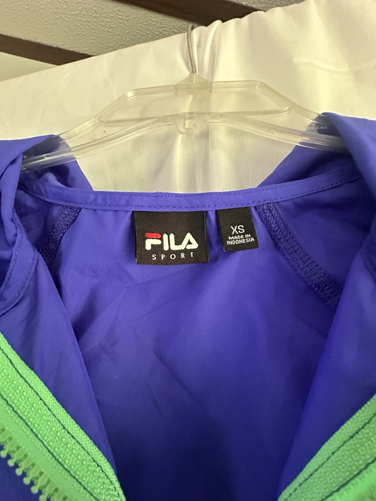 FILA Sport Women’s Hooded Full Zip Colorblock Windbreaker Jacket XS Polyester