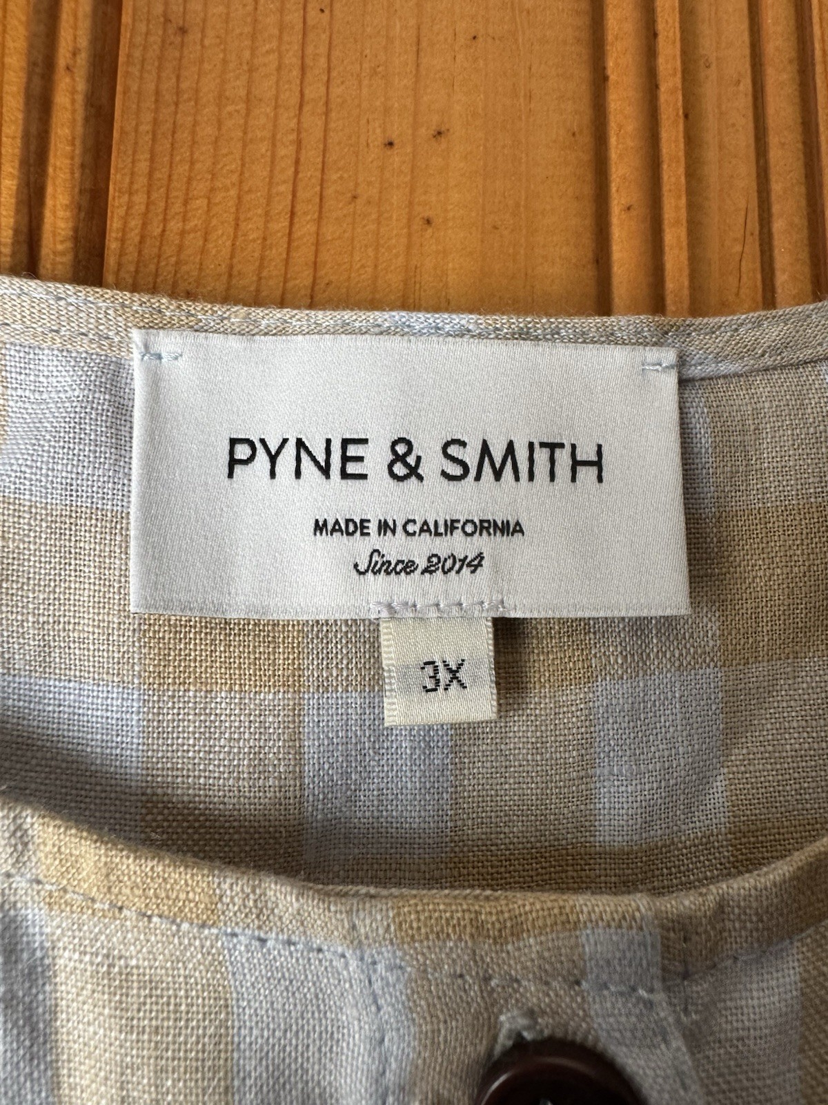 Pyne & Smith Women’s 3X Plus Beige/White Gingham Sleeveless Scoop Button Dress