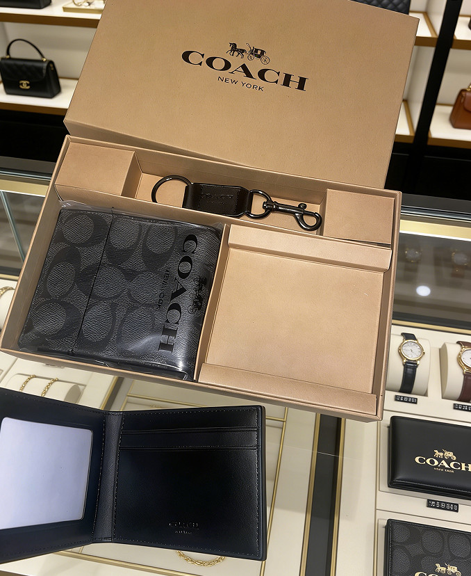 CoACH 3 IN 1 WALLET GIFTSET MEN NEXT DAY SHIPPING BRAND NEW ✅