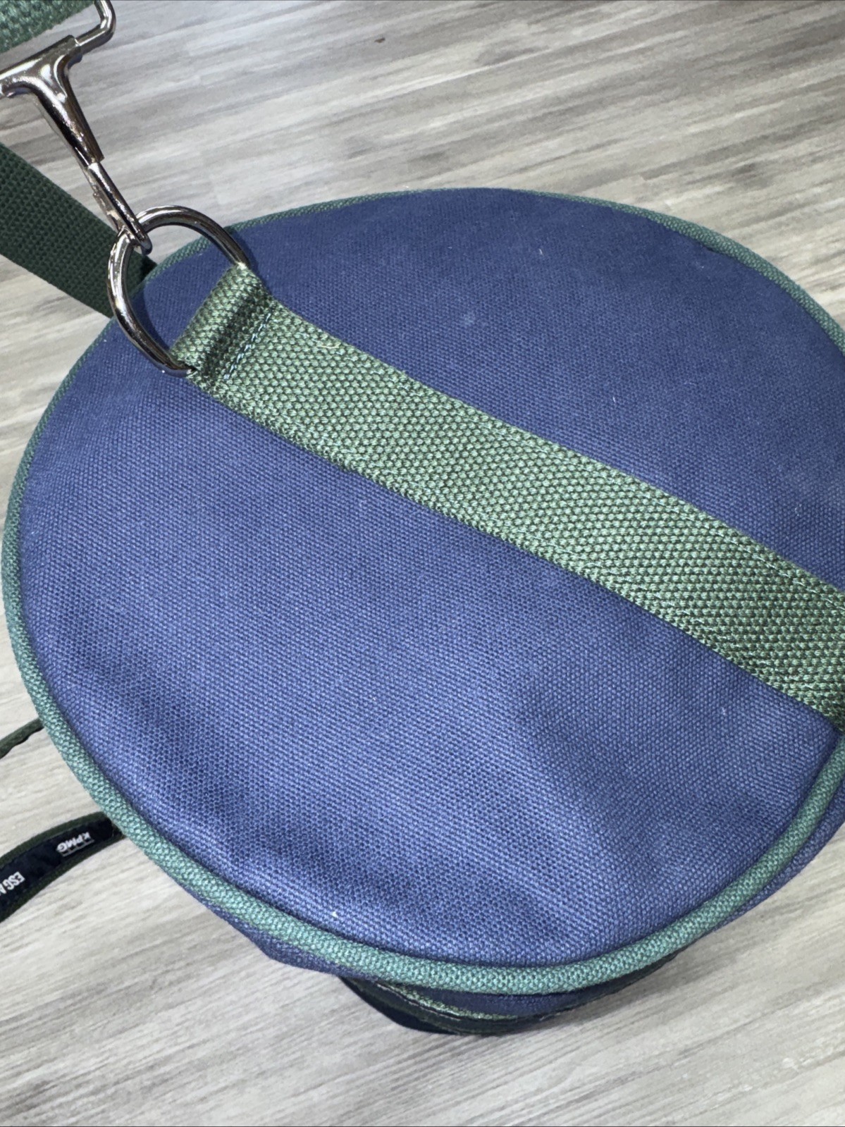 Used Authentic 17″ Goldman Sachs Duffle Banker Bag – Navy/Hunter Green