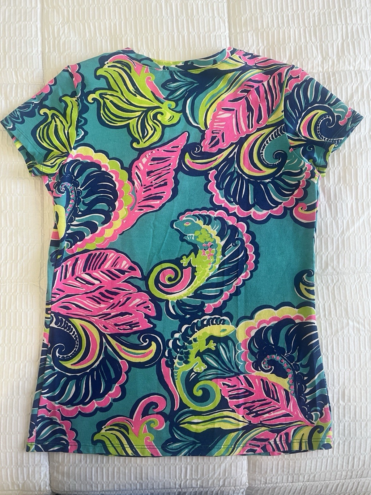 Lilly Pulitzer Michele V Neck Tee Sea Blue Private Island Size S