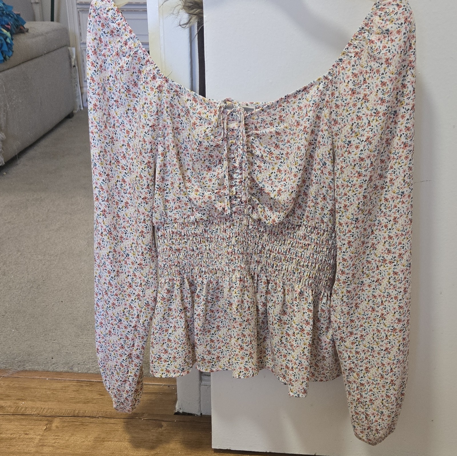 Plum Pretty Sugar Multicolor Floral Smocked Puff Sleeve Peplum Blouse S