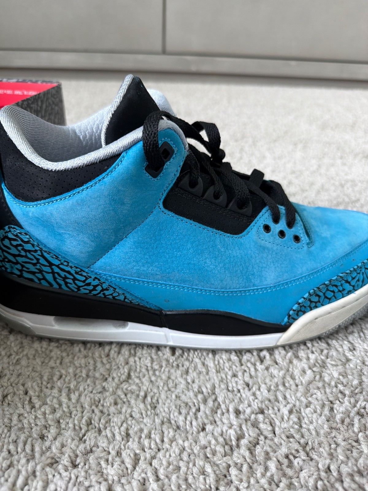 Size 9.5 – Air Jordan 3 Retro Powder Blue