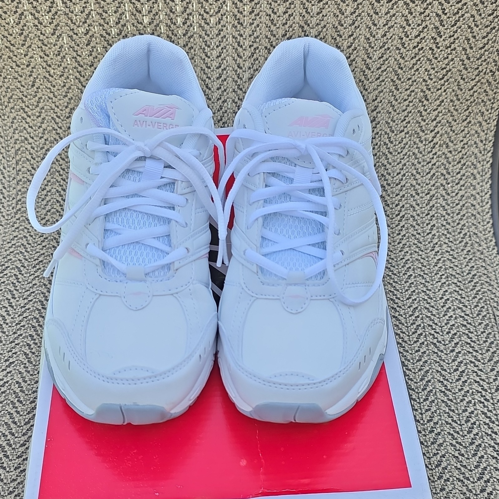 Avia Avi-Verge Women’s Wide Lace-Up Cushioned Mesh Walking Sneakers White/Pink