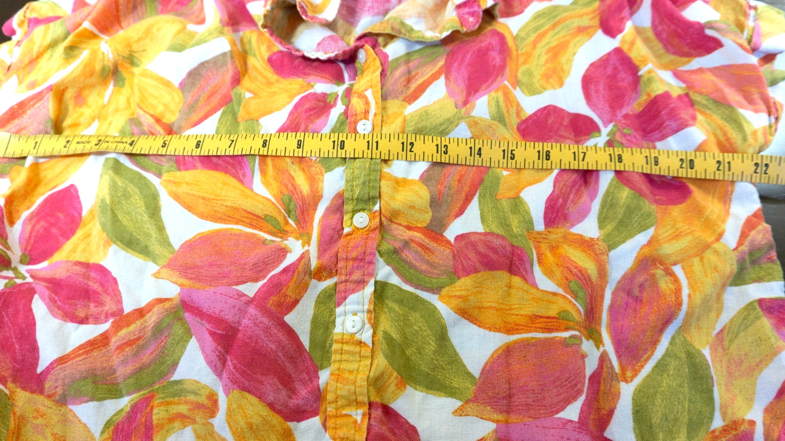 Arty Hawaiian Retro Dopamine Womens Button Up Shirt Medium Beach Vacation Cruise