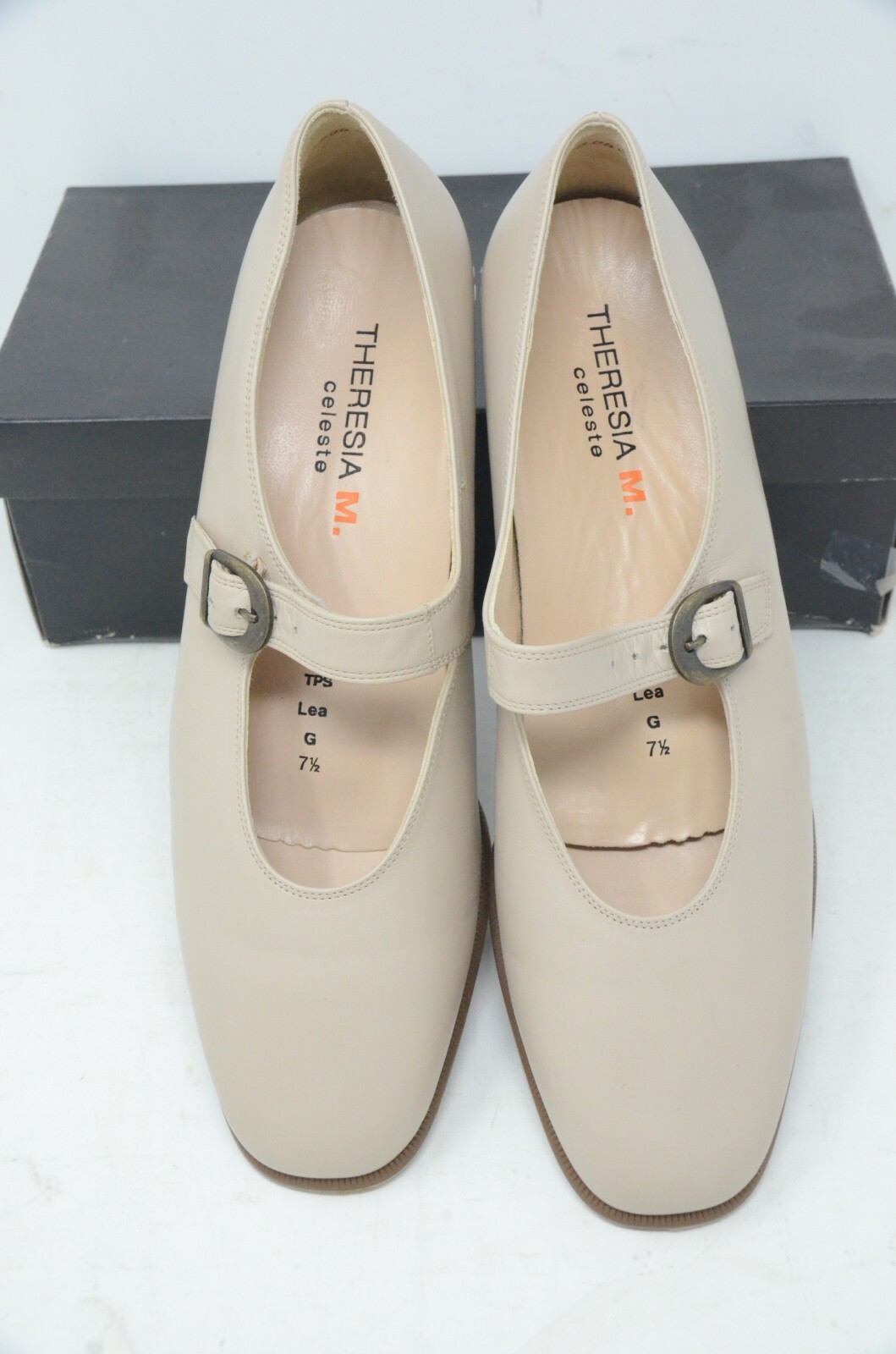 Women’s Theresia M Mary Jane Dress Shoes. Linen Leather. Size US 10.