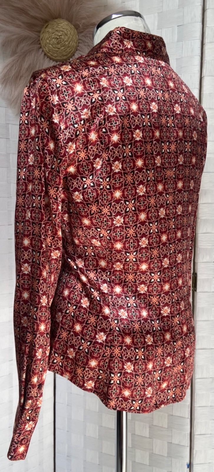 Isabella DeMarco 100% Silk Button Down Geometric Print Burgundy Blouse Size M