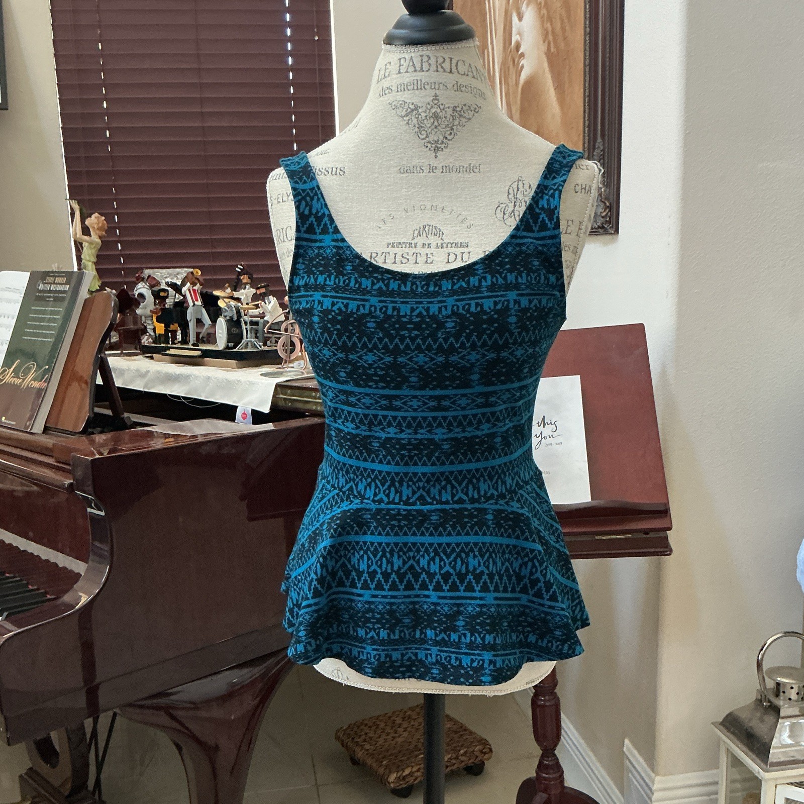 Express Blue/Black Geometric Peplum Tank Top Scoop Neck Zip, Women’s Med, BNWT