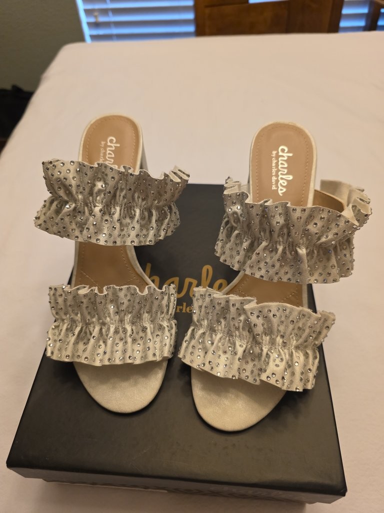Charles David Royals Rhinestone Sandals Sz 9M NIB