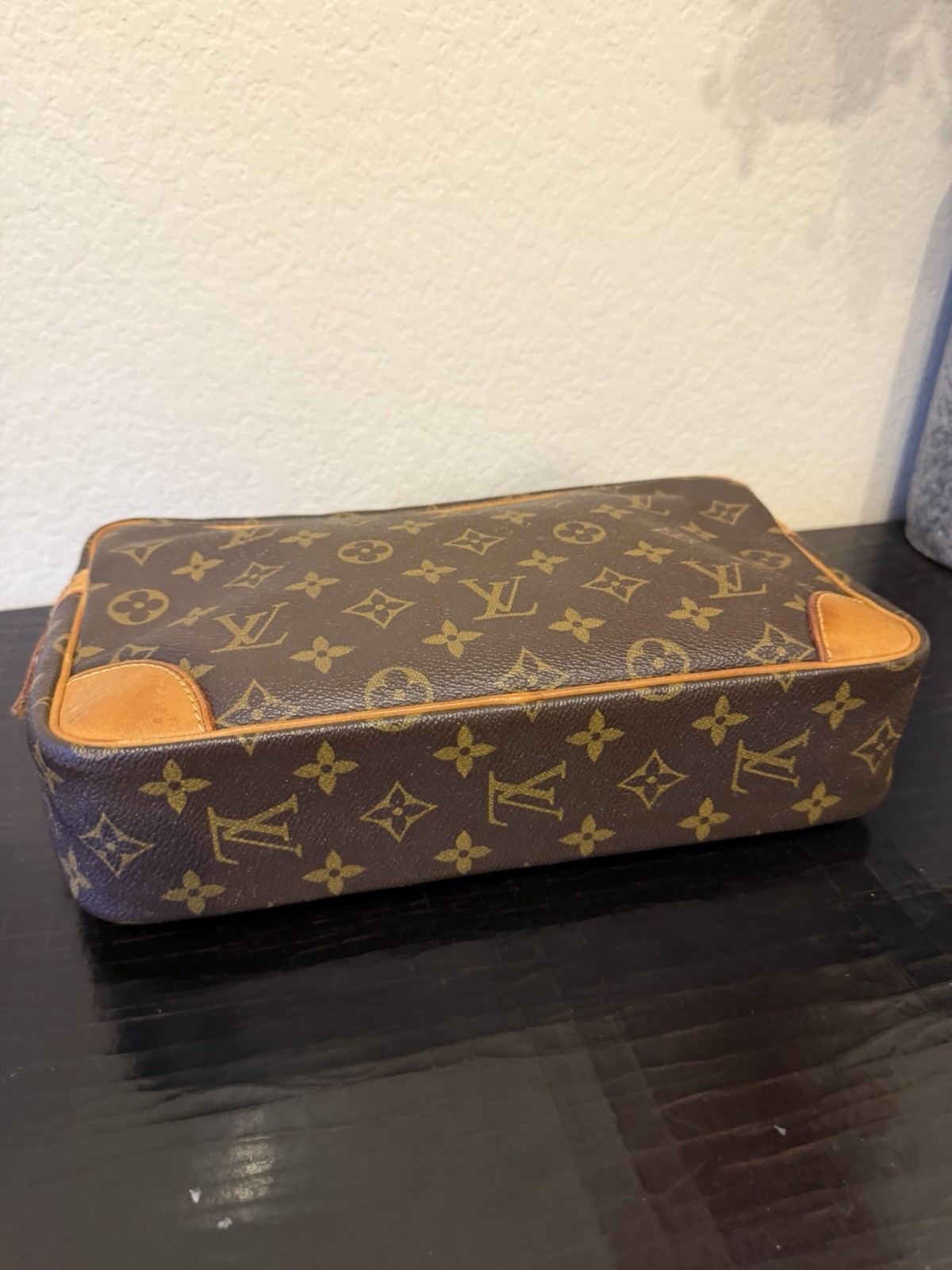 LOUIS VUITTON Compiegne 28 Monogram Canvas Brown Vintage Zip Clutch