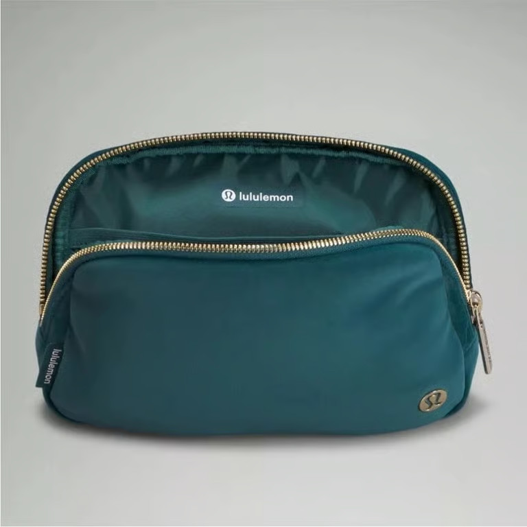 Lululemon Everywhere Belt Bag 1L Velour Jasper Green / Gold