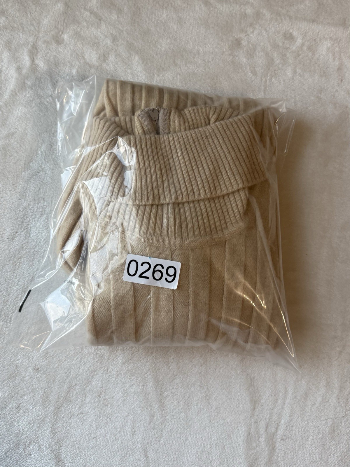 DALTON 100% VIRGIN CASHMERE ZIP BACK CLOSURE SWEATER SIZE XS Beige