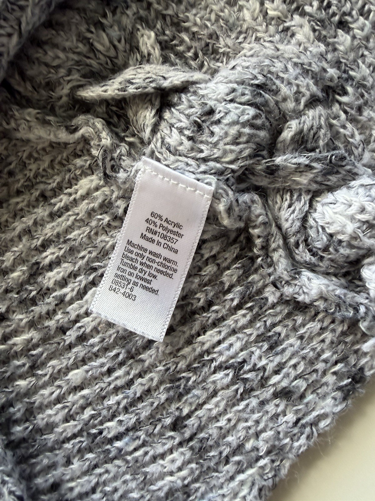 a.n.a. A New Approach Women’s Medium Gray Cable Knit Fringe Sweater Cozy Knit