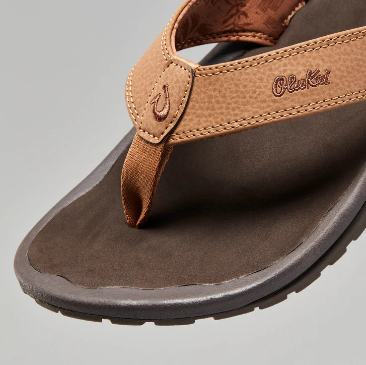 NEW OluKai Ohana Men’s Beach Sandals Tan Dark Java Water Resistant Flip Flops