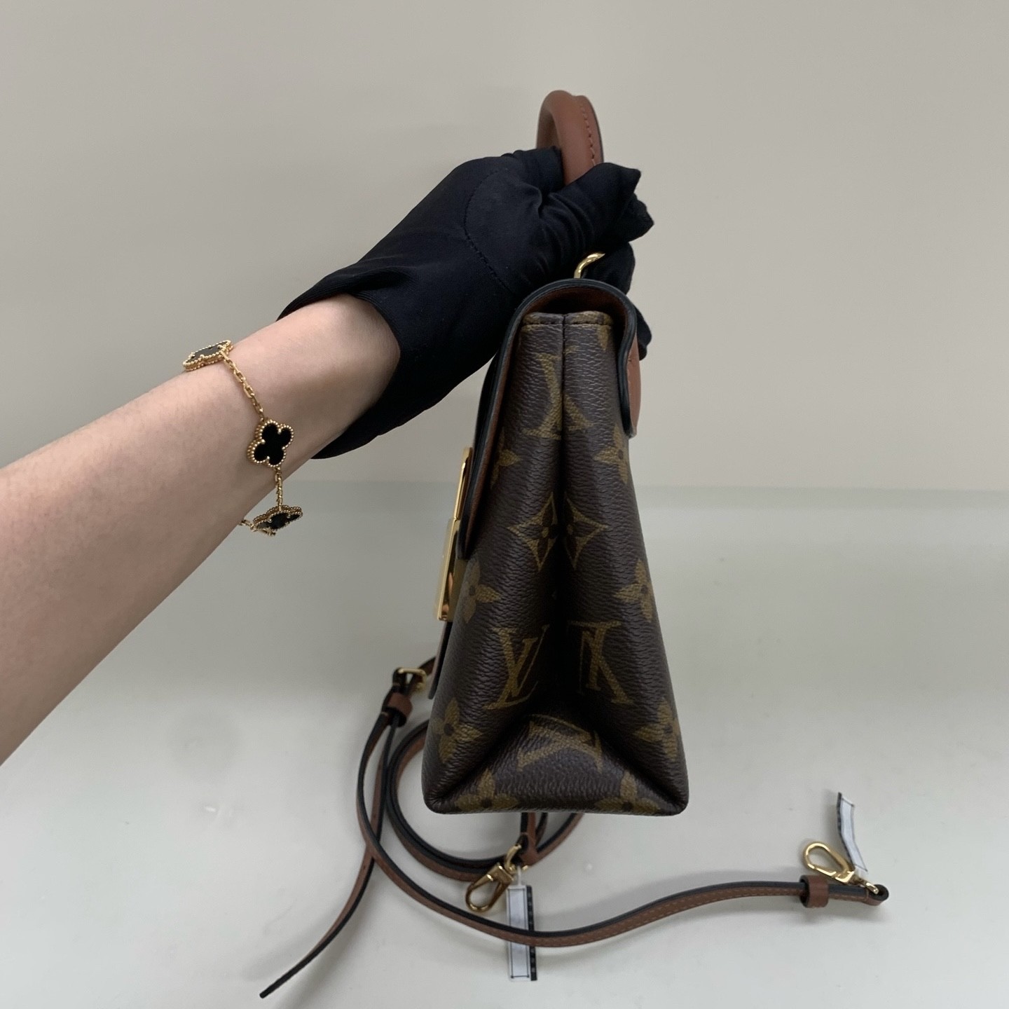 Louis Vuitton Pre-Owned Authentic Locky Bb Satchel Caramel
