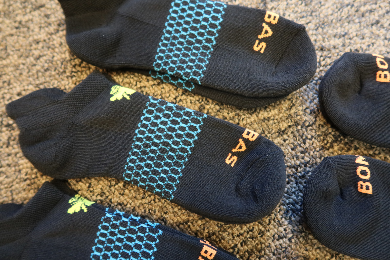 New Bombas Unisex Honeycomb Ankle Socks – BLACK – 6 Pairs – MEDIUM