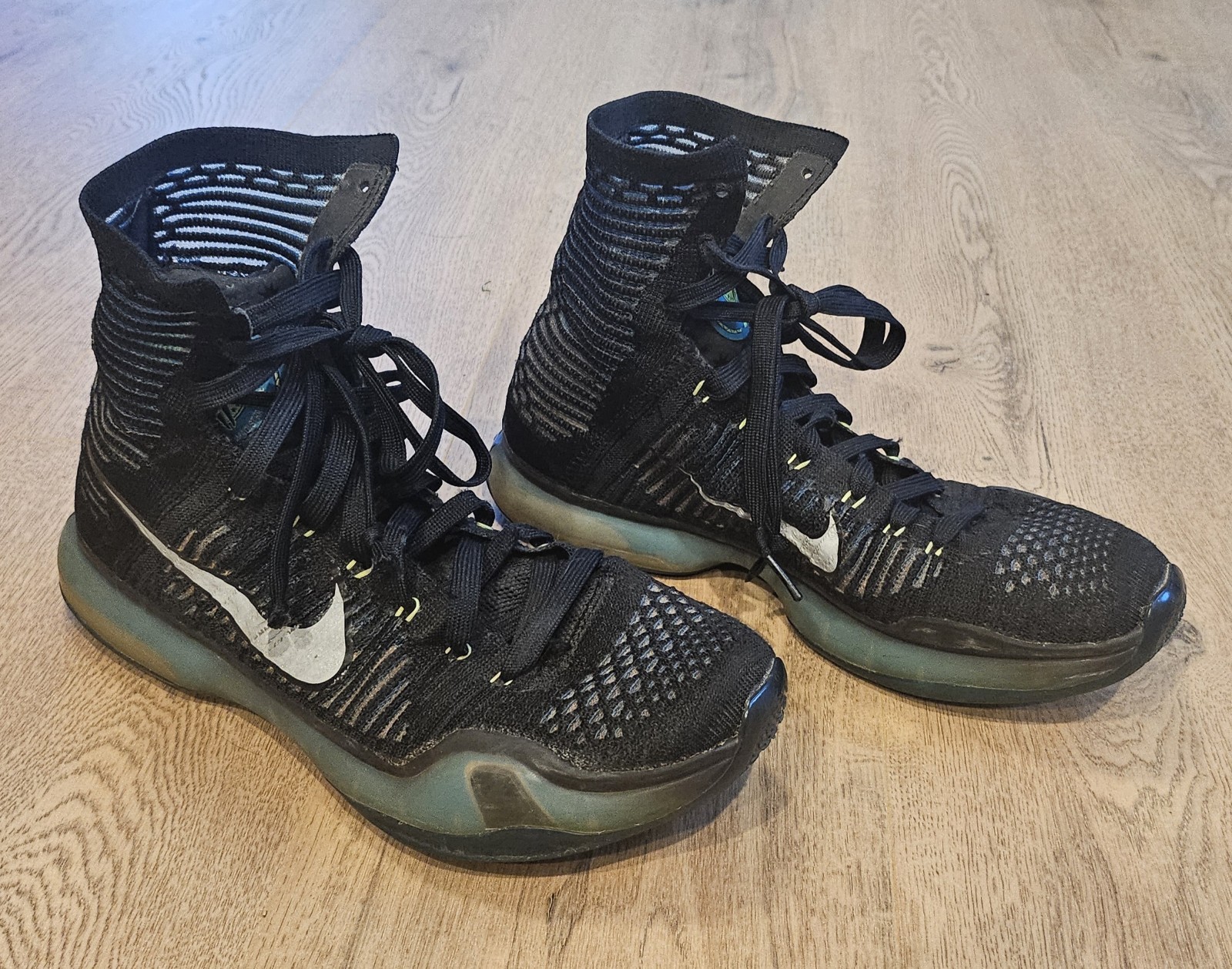 SEE DESCRIPTION Nike Kobe 10 Elite Commander 718763-004 Size 8.5