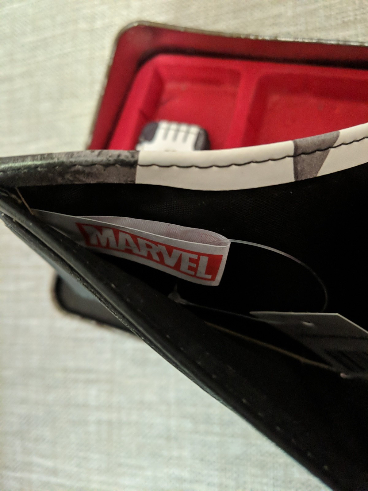 The Punisher Bifold Wallet with Money Clip Tin Marvel Comics Novelty Black NOWT
