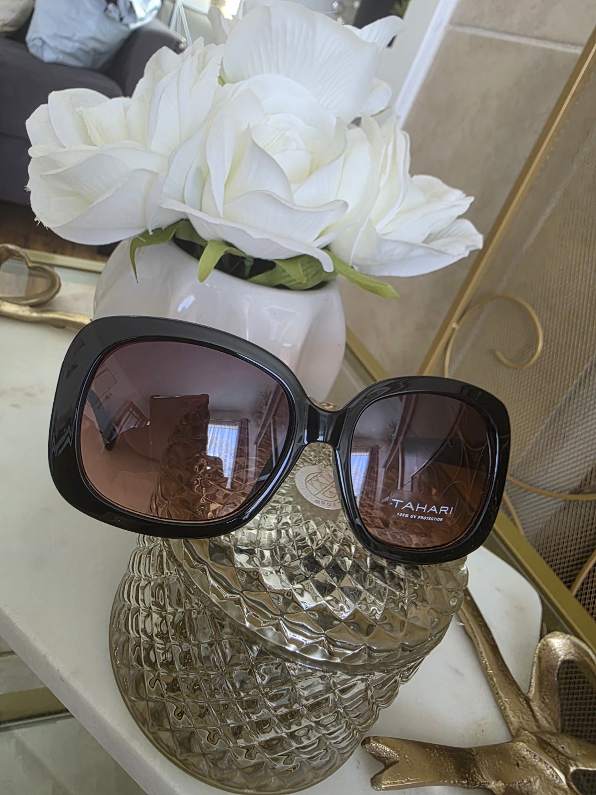 Tahari Oversized Sunglasses Black Plastic Frame Brown Tinted Lens 100% UV