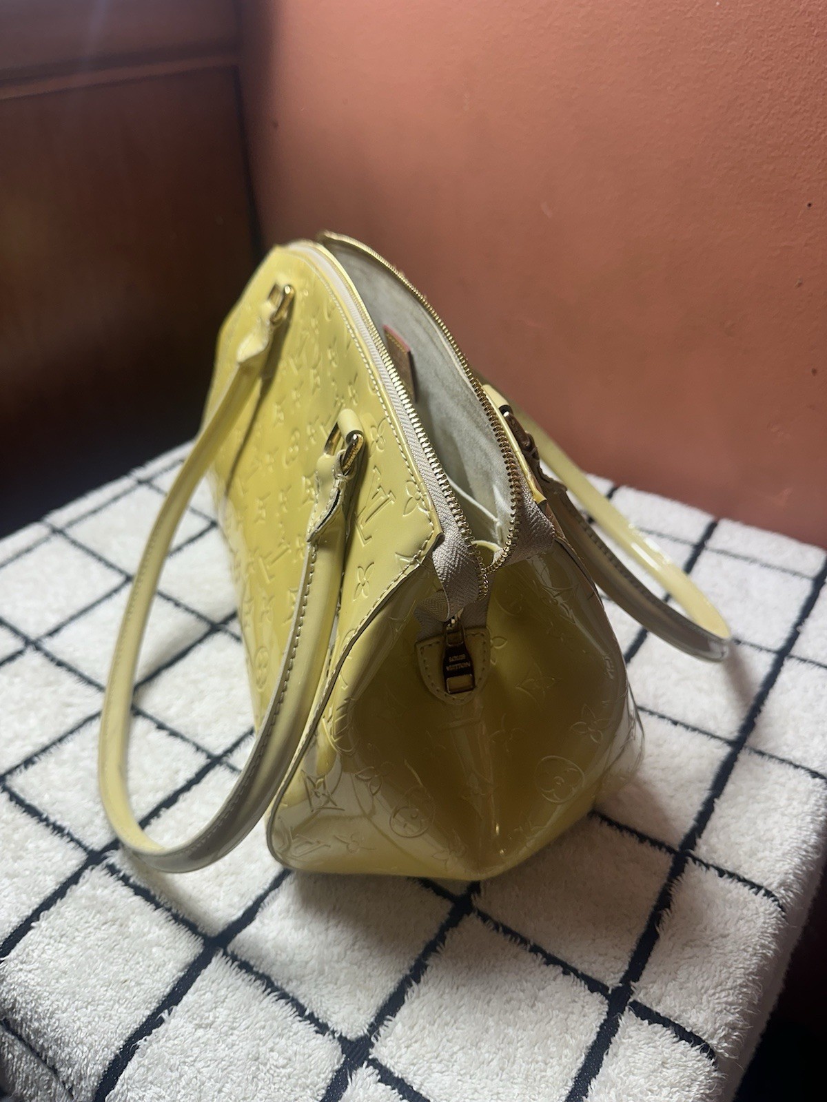 Authentic Louis Vuitton Vernis Sherwood PM Broncorail Shoulder Bag