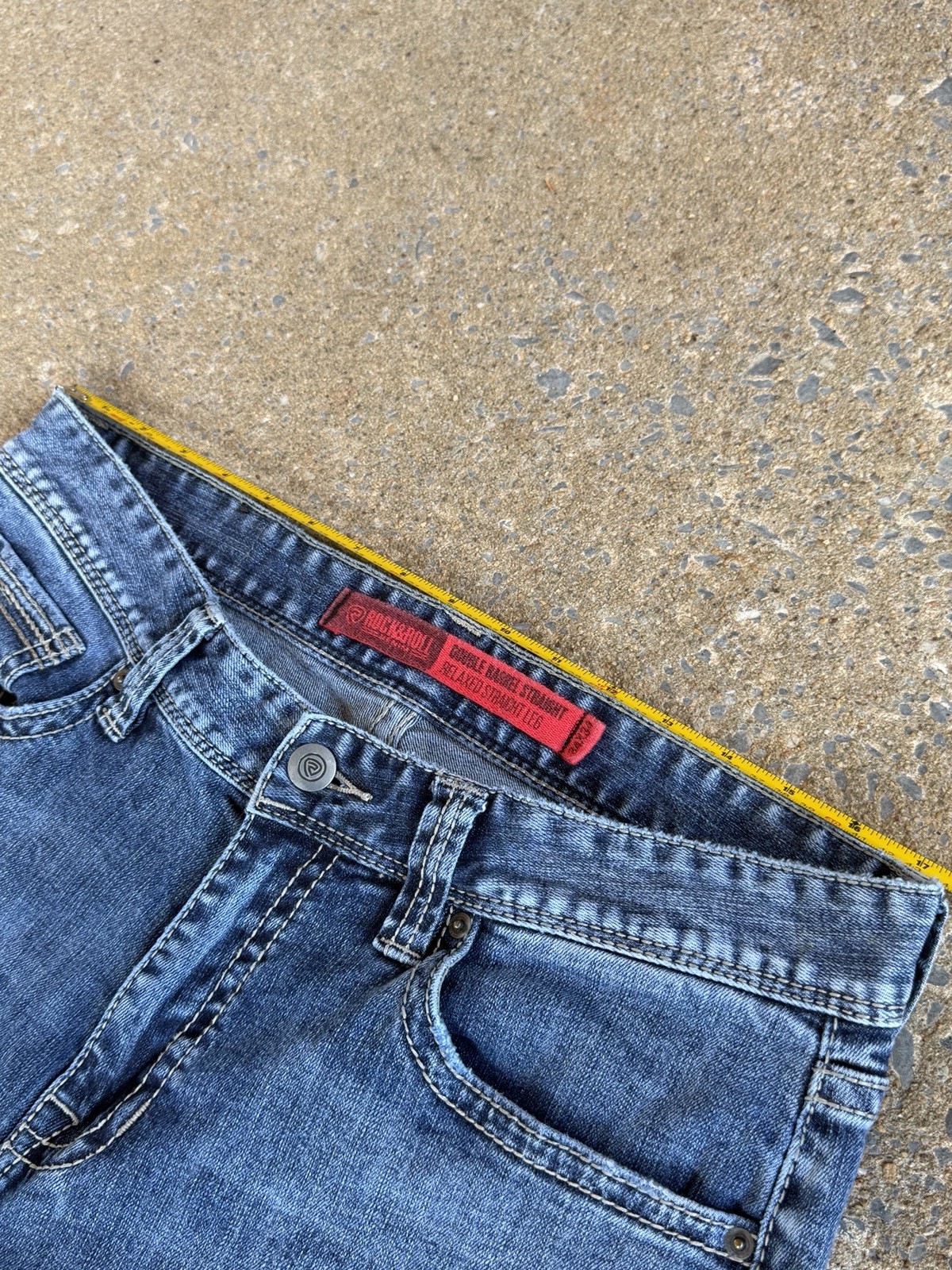 Rock & Roll Cowboy Men’s Blue Denim Straight Jeans 5-Pocket Mid Rise Logo