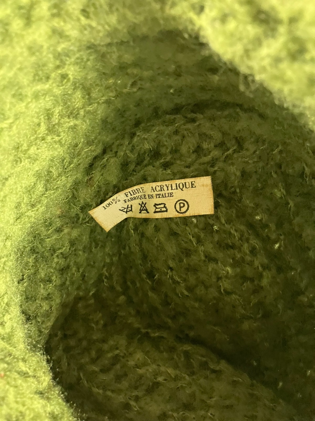 VTG Made in Italy Green Shaggy Knit Beanie Hat Fluffy Winter Cap 100% Acryl
