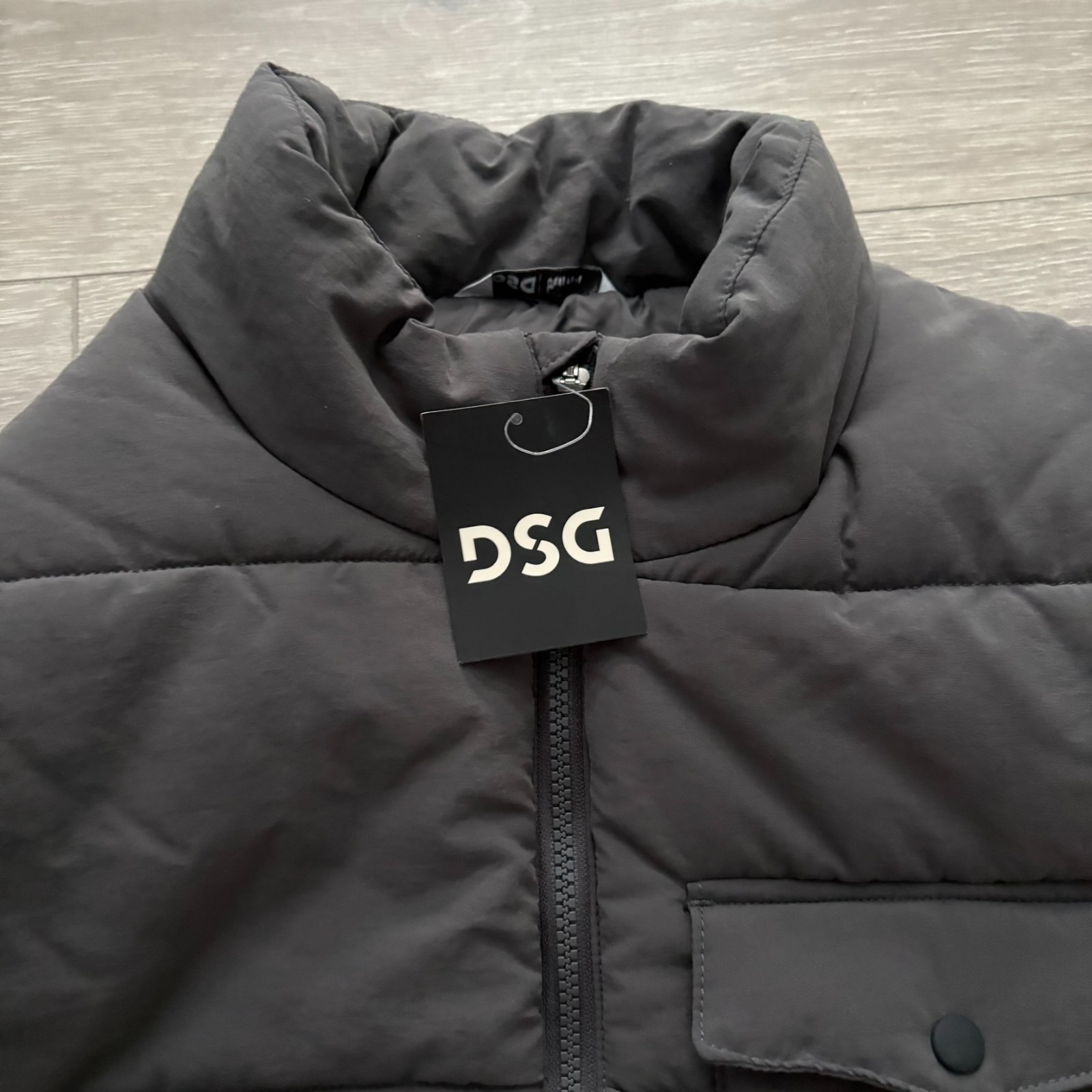 NWT DSG Mens Dark Gray Black Lined Full Zip Insulated Winter Puffer Vest Size L