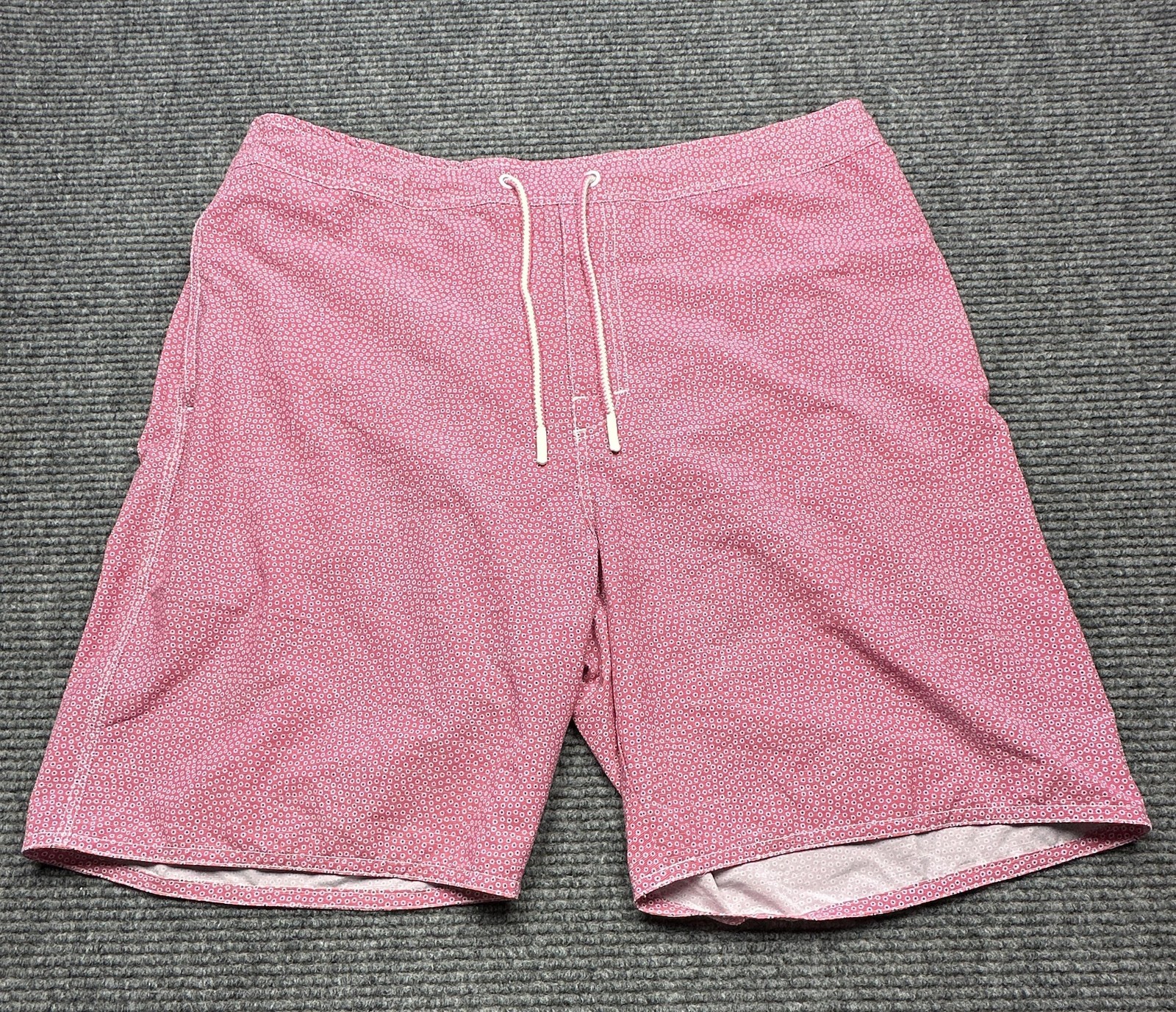 johnnie-O Swim Trunks Mens 2XL Pink Mesh Lined Drawstring Elastic 8in Inseam