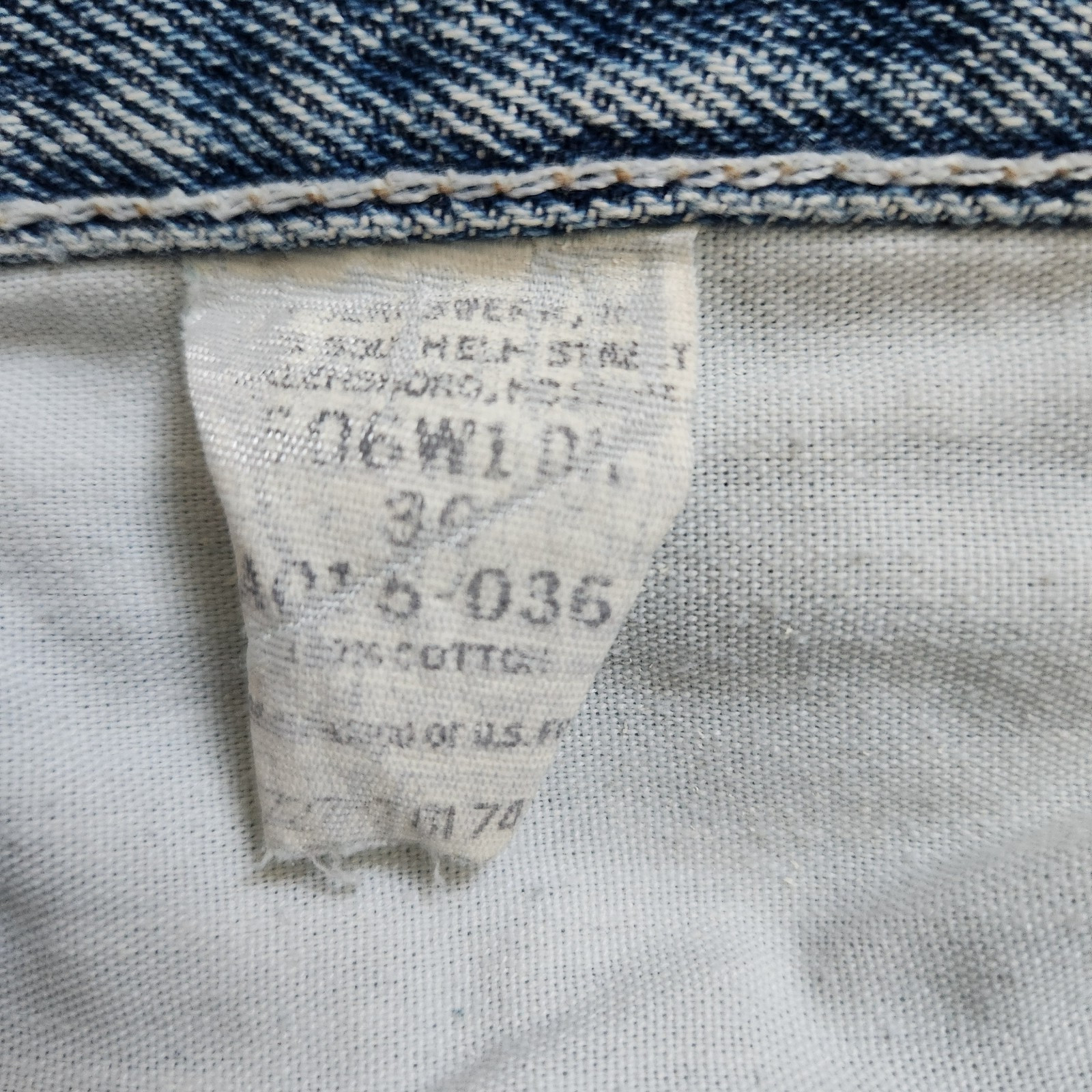 Vintage Wrangler Denim Shorts Mens 36 High Rise 9” Inseam Light Wash