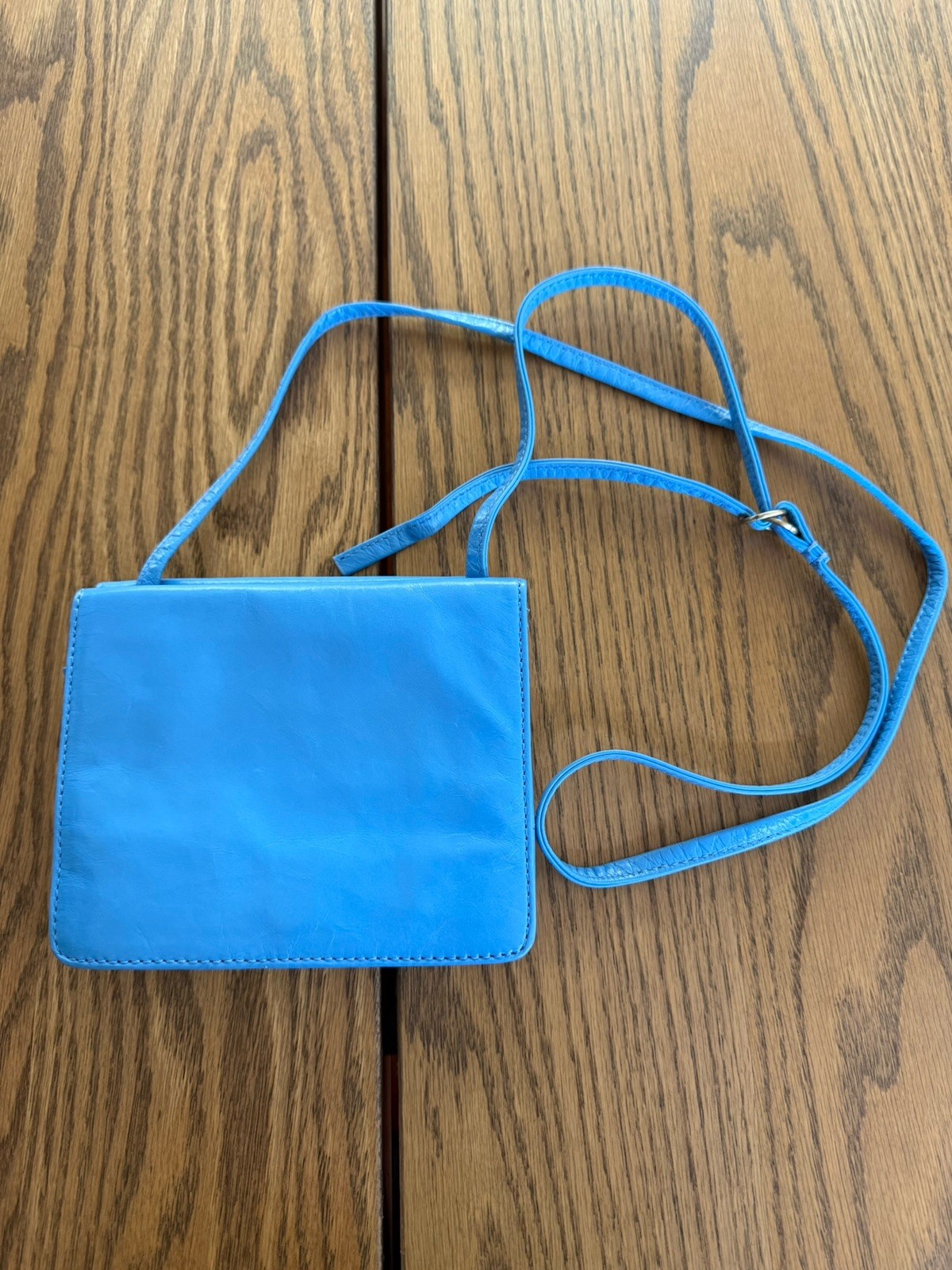 HOBO Jill Wallet Women’s Crossbody Bag Purse in Tranquil Blue