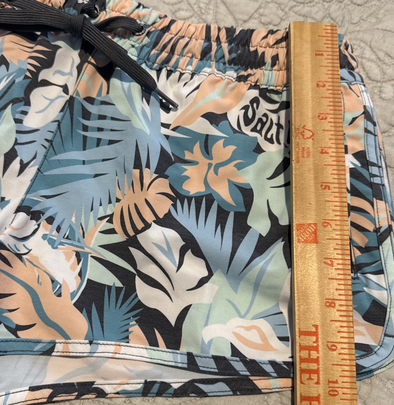 Salt Life Women’s Shorts Floral Palm Design Size Large