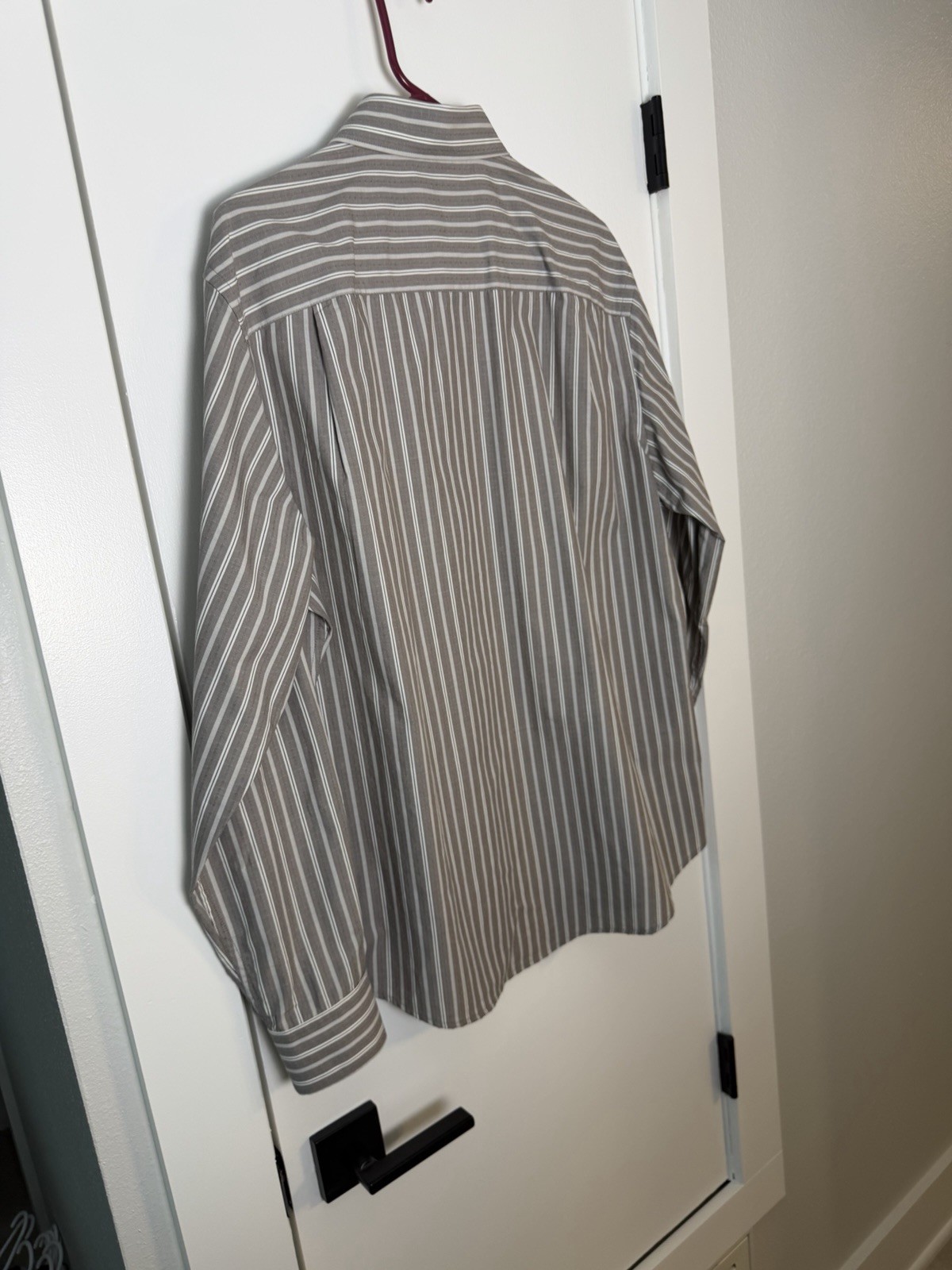 John Henry Men’s Gray Stripe Modern Fit Long Button Up Sleeve Shirt Size L